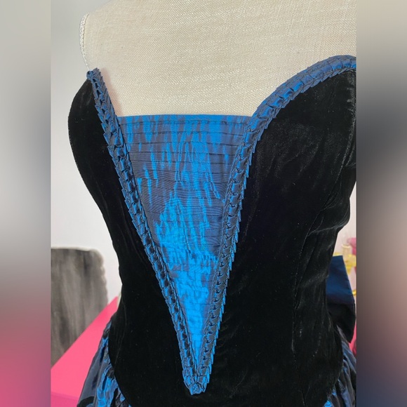❌SOLD❌OOAK VTG 80’S SCOTT MCCLINTOCK BLACK VELVET BLUE PROM EVENING GOWN RARE - Picture 4 of 11